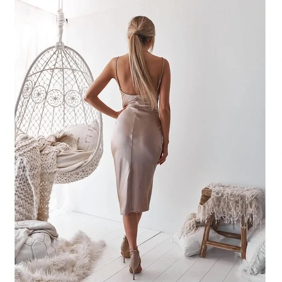 Champagne satin dress - Picture 7 of 12